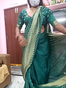 maataaan – webcam model profile photo Image 10