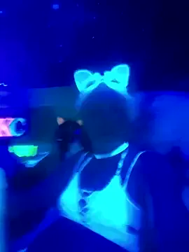 SEXYY_TRANSY_WITH_GIRL – webcam model profile photo Image 3