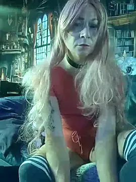 SEXYY_TRANSY_WITH_GIRL – webcam model profile photo Image 5