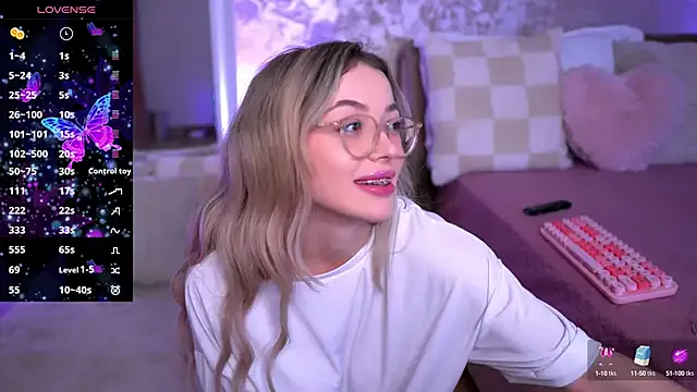 winter11 – webcam model profile photo Image 9