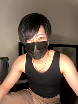 roouse – webcam model profile photo Image 2