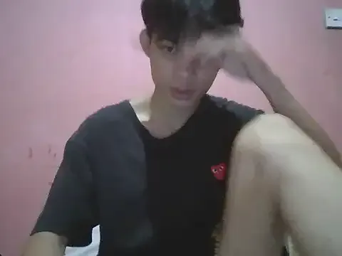 roouse – webcam model profile photo Image 9