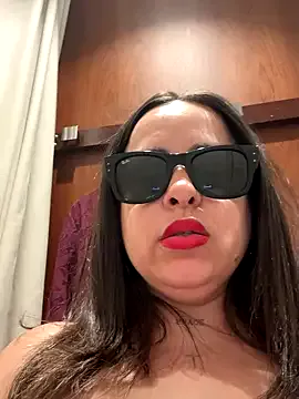 Scarlett – webcam model profile photo Image 15