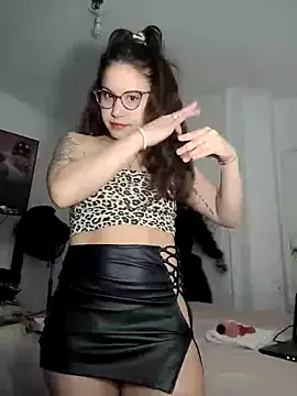 maataaan – webcam model profile photo Image 5