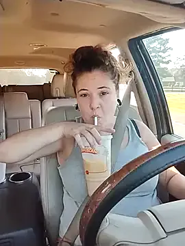 Yui-Ch – webcam model profile photo Image 11