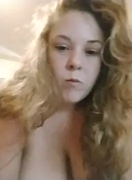 Yui-Ch – webcam model profile photo Image 16