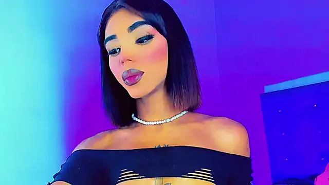 roouse – webcam model profile photo Image 11
