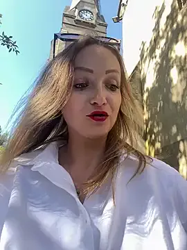 SerenaStar – webcam model profile photo Image 16