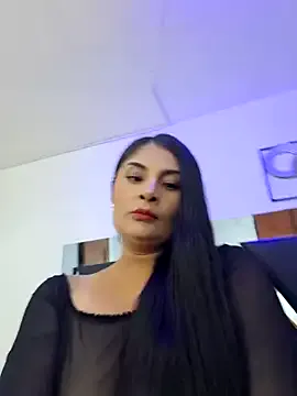  – webcam model profile photo Image 3