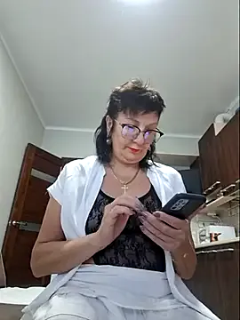 maataaan – webcam model profile photo Image 3