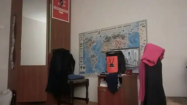 Mia--meow – webcam model profile photo Image 13