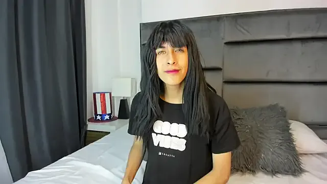  – webcam model profile photo Image 8