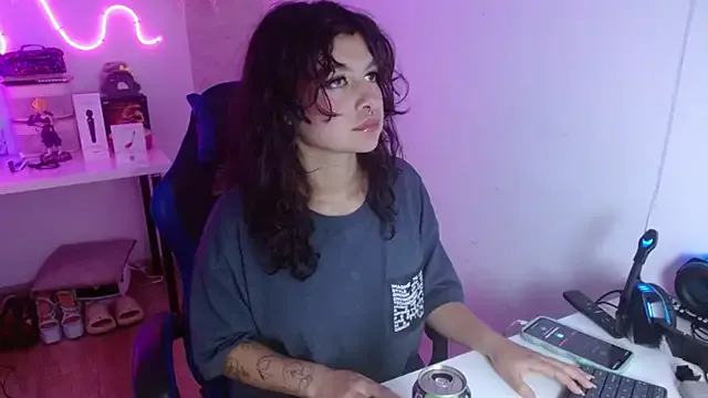 its_amesha – webcam model profile photo Image 3