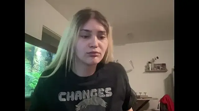 larasexy35's Thumb Image