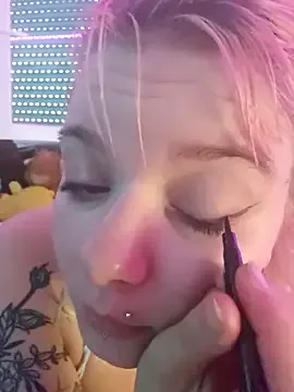 MariiD – webcam model profile photo Image 12