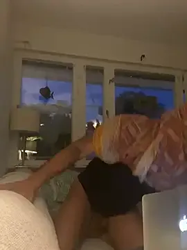 Mia--meow – webcam model profile photo Image 2