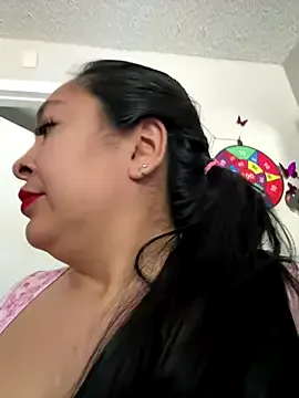 RollDolls – webcam model profile photo Image 4