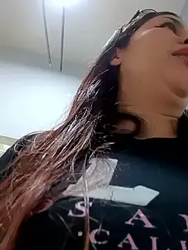 roouse – webcam model profile photo Image 11