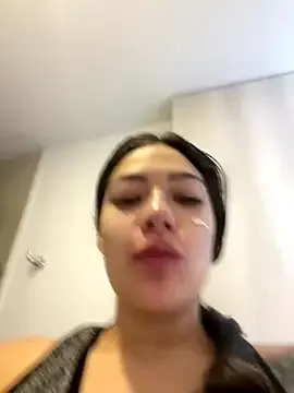  – webcam model profile photo Image 19