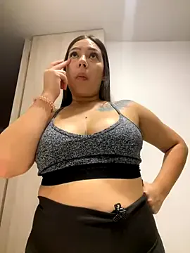  – webcam model profile photo Image 7