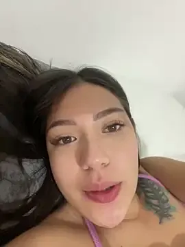  – webcam model profile photo Image 9