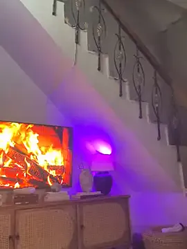 Megu_Melon – webcam model profile photo Image 17