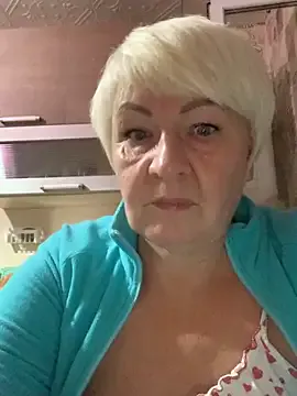 Awesomelusty – webcam model profile photo Image 17