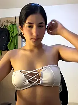 Mia--meow – webcam model profile photo Image 4