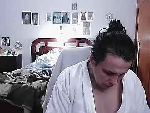 _Alicee_1 – webcam model profile photo Image 10