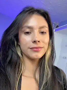 Anisyia – webcam model profile photo Image 2