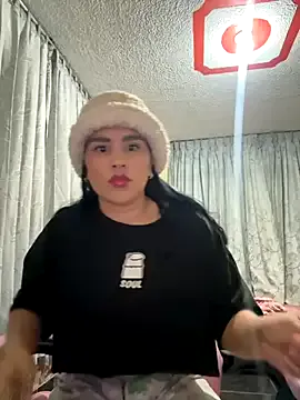 Cum_girlss – webcam model profile photo Image 11