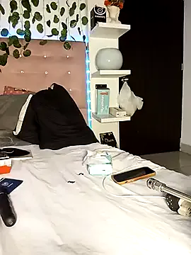 oxo_yuna_oxo – webcam model profile photo Image 14