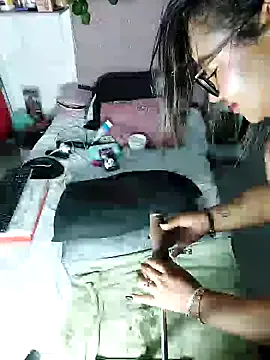 oxo_yuna_oxo – webcam model profile photo Image 17