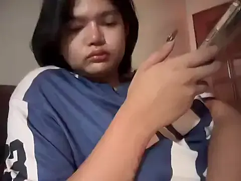 _Alicee_1 – webcam model profile photo Image 18