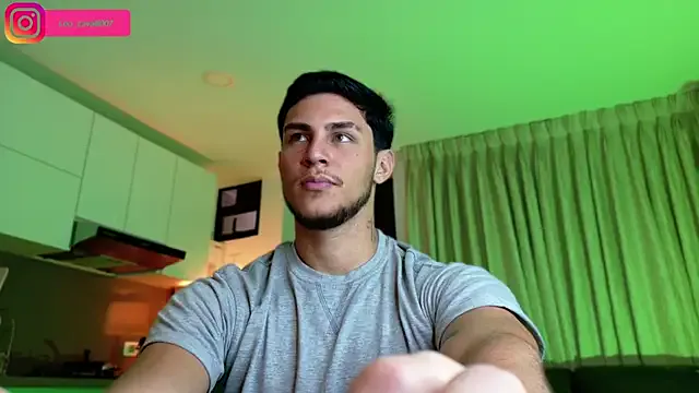 A33_asamin – webcam model profile photo Image 3