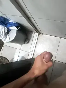 NANA_7 – webcam model profile photo Image 16