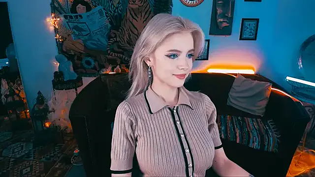 Yui-Ch – webcam model profile photo Image 9