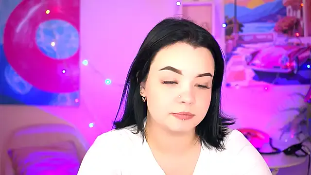 Yui-Ch – webcam model profile photo Image 4