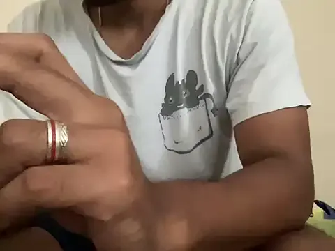 roouse – webcam model profile photo Image 14