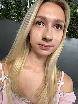 Lia__Love Image 3