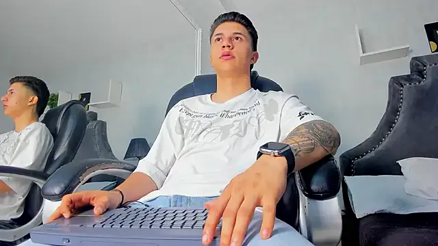 ASUKA-TV – webcam model profile photo Image 4