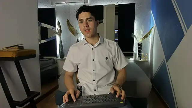 Kor_Noah – webcam model profile photo Image 15