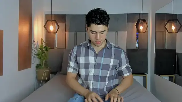 Kor_Noah – webcam model profile photo Image 17