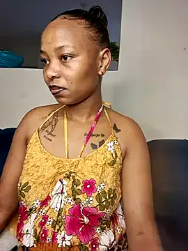 Karoll – webcam model profile photo Image 18