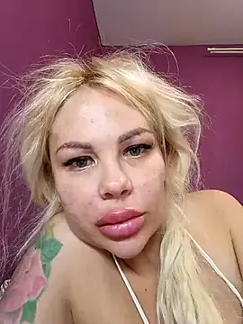  – webcam model profile photo Image 14
