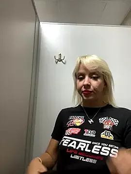 SonY_CaM – webcam model profile photo Image 11