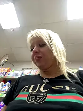 SonY_CaM – webcam model profile photo Image 3