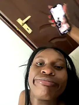 Simone_Miller – webcam model profile photo Image 10