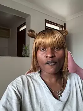 Simone_Miller – webcam model profile photo Image 12