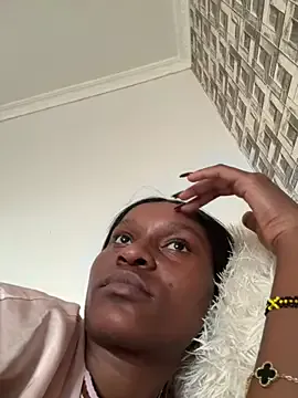 Simone_Miller – webcam model profile photo Image 6